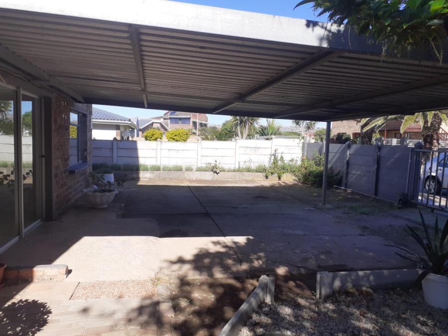 To Let 3 Bedroom Property for Rent in Kabeljauws Eastern Cape